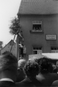 Verlesung der "Straßredd" in den 50ern am heutigen Gasthaus SUTTER