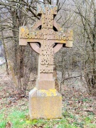 Das erste Kreuz aus Eifel-Sandstein am "Breggemer Kreuz"